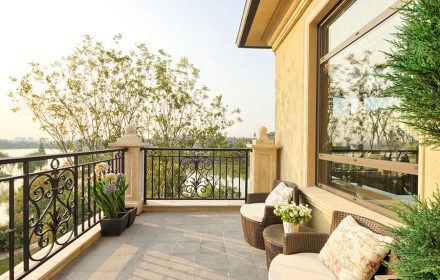 Come_arredare_il_balcone_un_oasi_verde_in_casa
