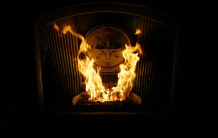 Per_scaldare_casa_meglio_una_stufa_a_legna_o_a_pellet