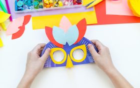 Maschera di Carnevale fai da te con i bambini